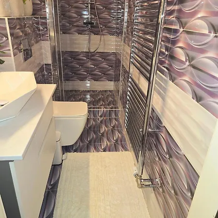 شقة For Rent In Jozsef Attila Street 6 Number *